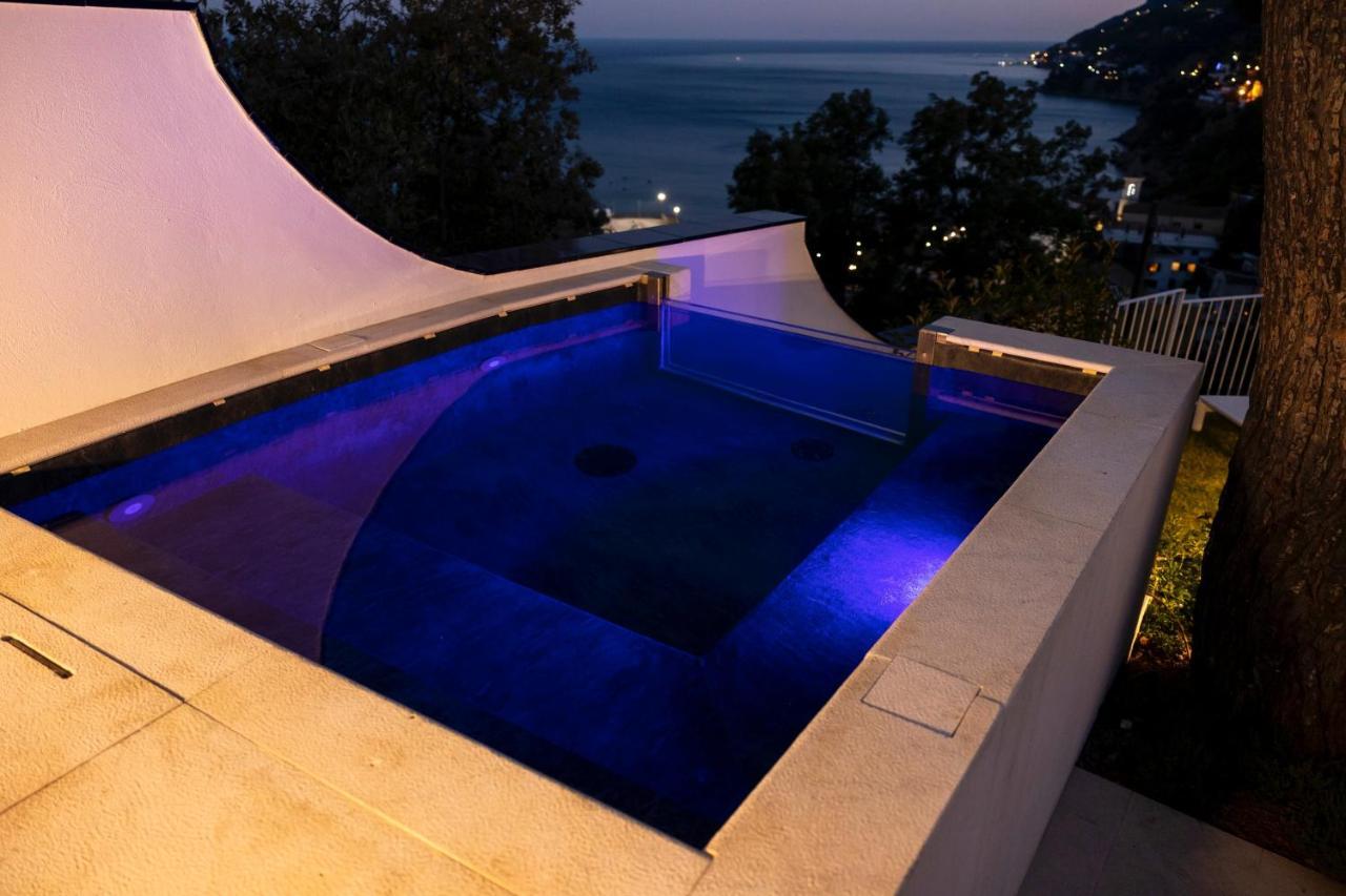Decori Suites Amalfi Coast - Free Parking Vietri 외부 사진