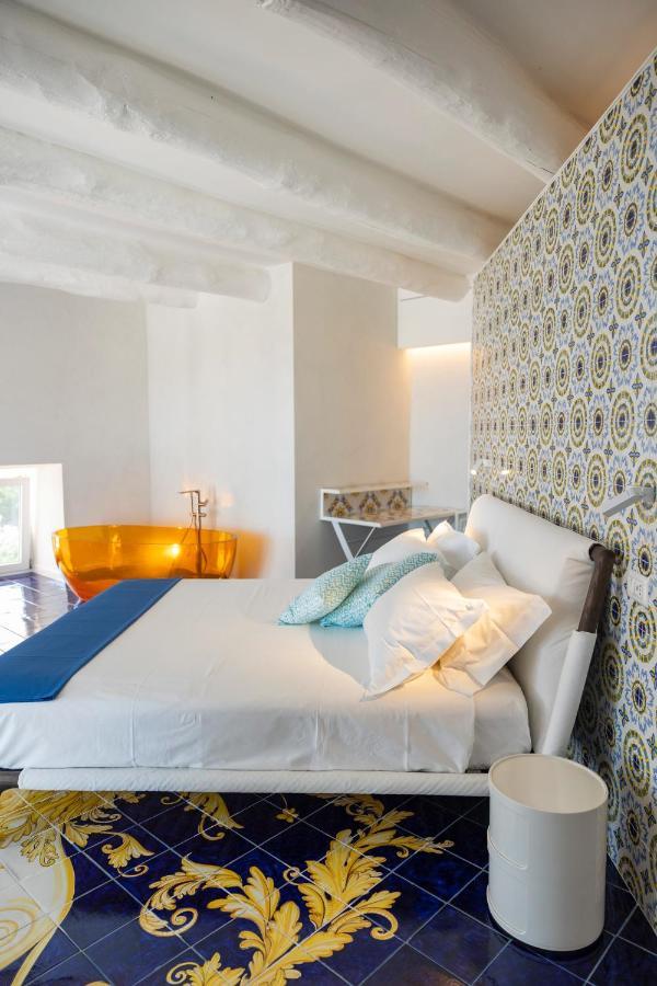 Decori Suites Amalfi Coast - Free Parking Vietri 외부 사진